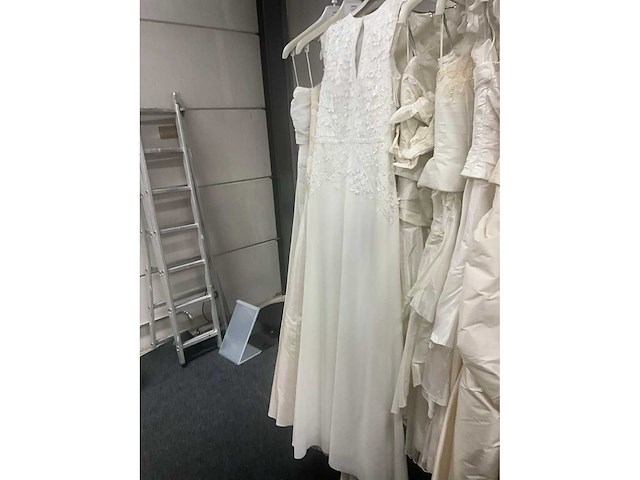 49 linea raffaelli diverse bruidsjurken (totaalprijs) - afbeelding 3 van  25