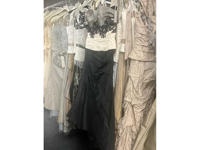 49 linea raffaelli diverse bruidsjurken (totaalprijs) - afbeelding 21 van  25