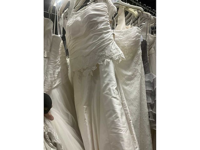 49 linea raffaelli diverse bruidsjurken (totaalprijs) - afbeelding 2 van  24