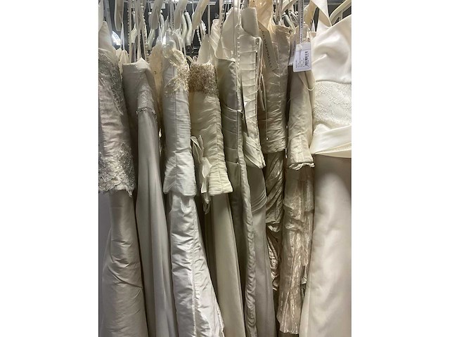 49 linea raffaelli diverse bruidsjurken (totaalprijs) - afbeelding 5 van  24