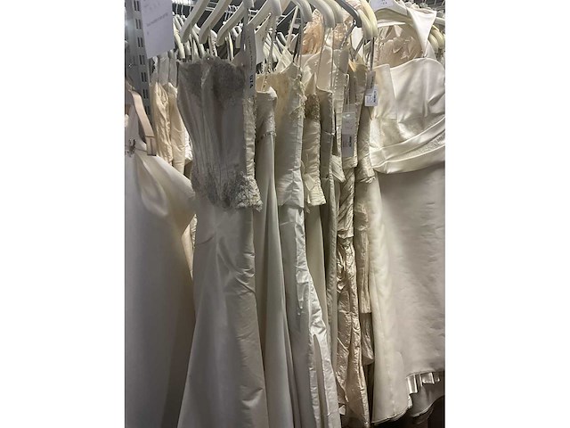49 linea raffaelli diverse bruidsjurken (totaalprijs) - afbeelding 16 van  24