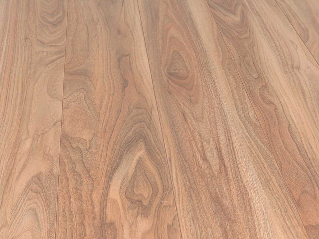 49 m2 laminaat plank - 1383 x 193 x 12 mm - afbeelding 1 van  4