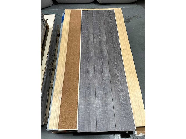 49,25 m² coretec spc-vloer - afbeelding 4 van  5