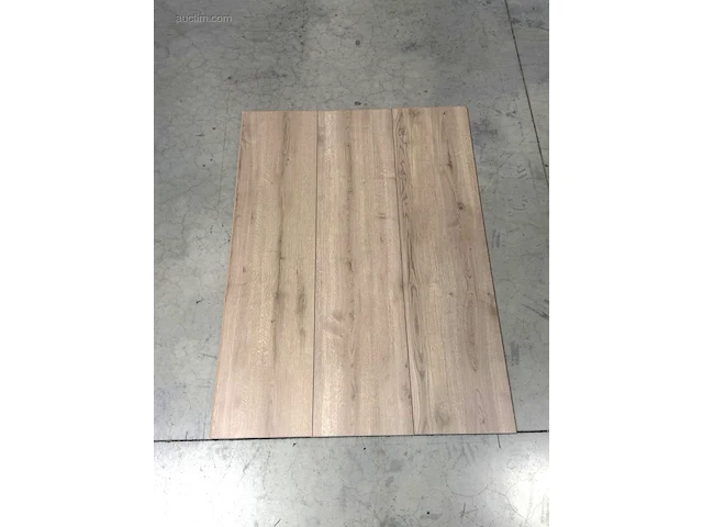 49.47 laminaatvloer 8mm - afbeelding 1 van  3