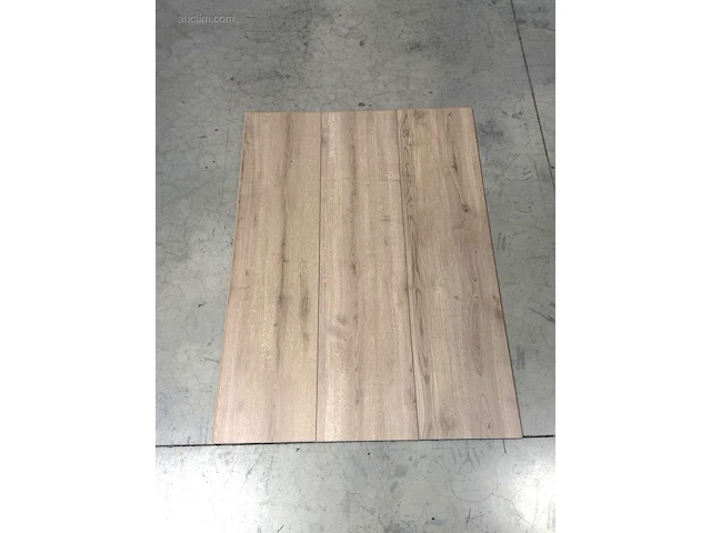 49,47 m² laminaatvloer 8mm - afbeelding 1 van  3