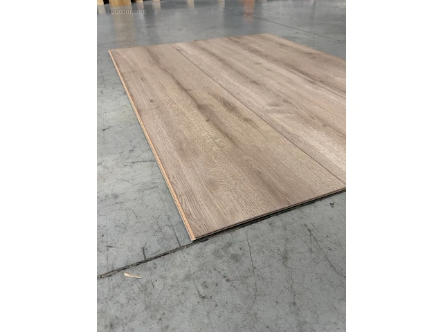 49,47 m² laminaatvloer 8mm - afbeelding 2 van  3