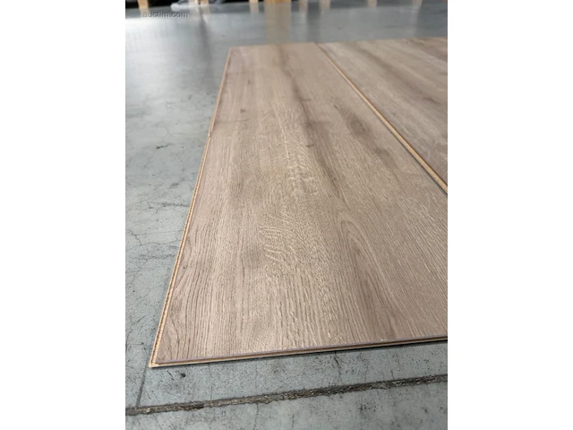 49,47 m² laminaatvloer 8mm - afbeelding 3 van  3