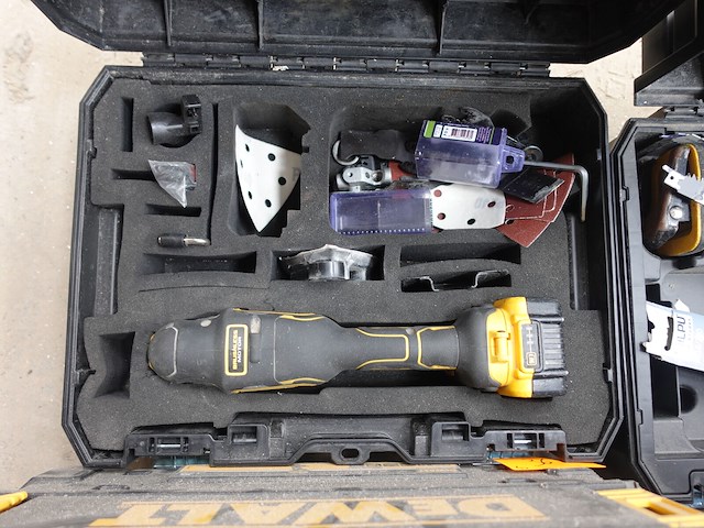 4x accu dewalt machine - afbeelding 3 van  10