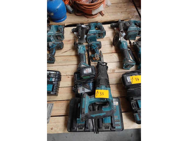 4x accu set makita - afbeelding 1 van  7