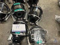 4x ademluchtmasker dräger panorama nova, met spanbeugel.