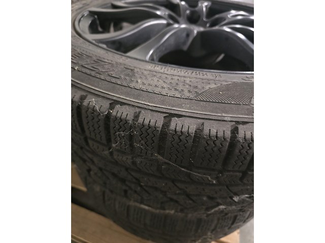 4x anzio 18” velgen met kumho 235/50r18 winterbanden - afbeelding 7 van  14