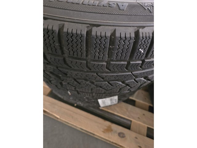 4x anzio 18” velgen met kumho 235/50r18 winterbanden - afbeelding 8 van  14
