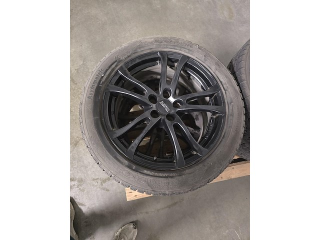 4x anzio 18” velgen met kumho 235/50r18 winterbanden - afbeelding 12 van  14