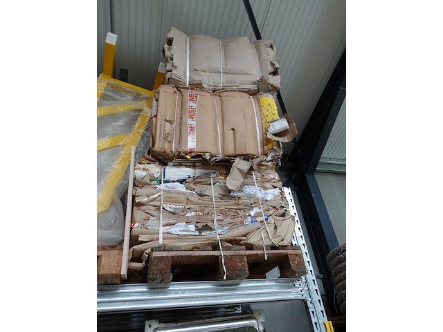 4x baal geperst karton - afbeelding 1 van  2