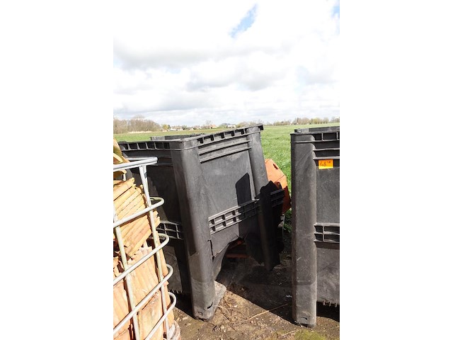 4x bak met rode pannen - afbeelding 6 van  7