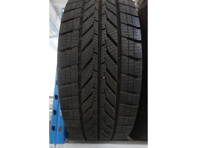 4x band ( gebruikt) 16inch dunlop - afbeelding 2 van  3