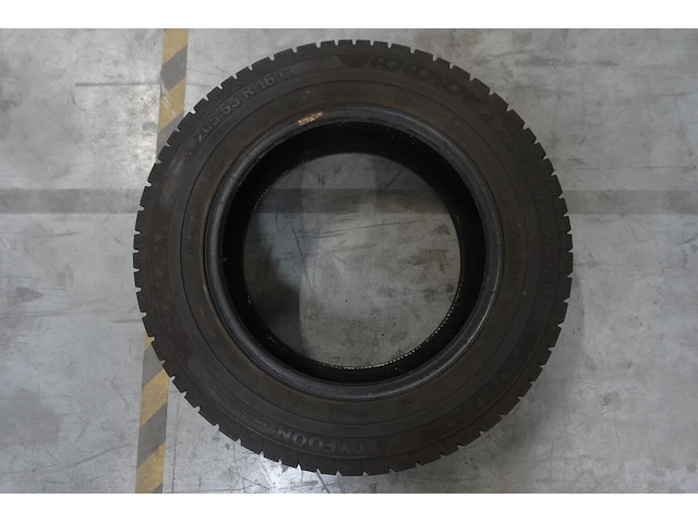 4x band ( gebruikt) 16inch tyfoon - afbeelding 3 van  3