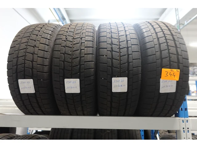 4x band ( gebruikt) 17inch falken - afbeelding 1 van  3
