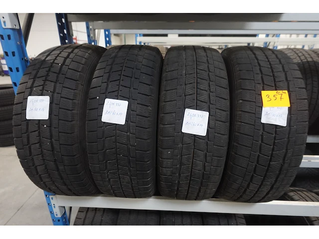4x band ( gebruikt) 17inch falken - afbeelding 1 van  3