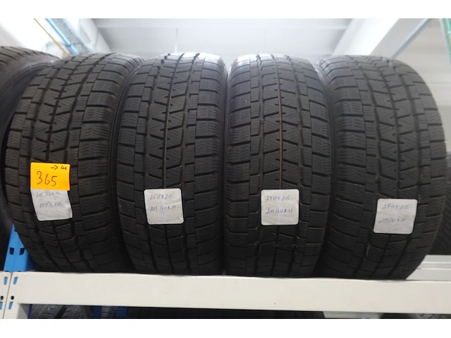 4x band ( gebruikt) 17inch falken - afbeelding 1 van  3