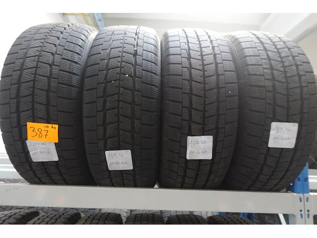 4x band ( gebruikt) 17inch falken - afbeelding 1 van  3