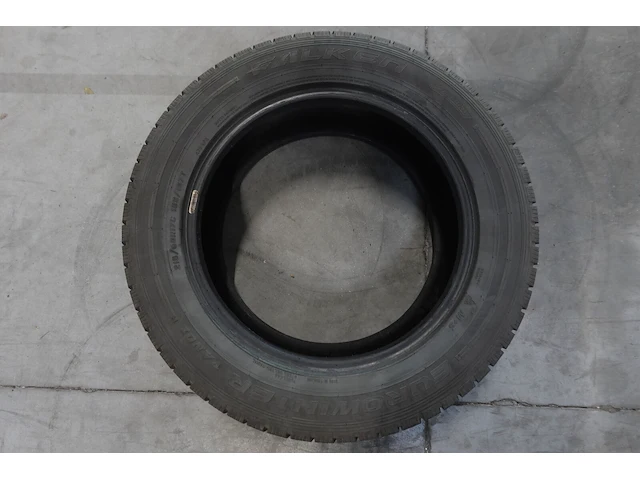 4x band ( gebruikt) 17inch falken - afbeelding 3 van  3
