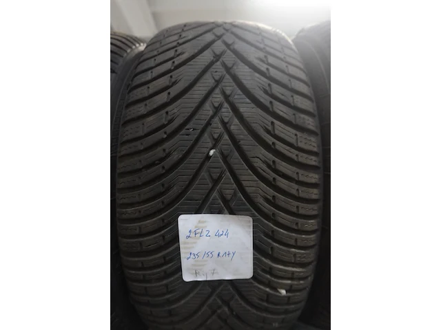 4x band ( gebruikt) 17inch kleber - afbeelding 2 van  3