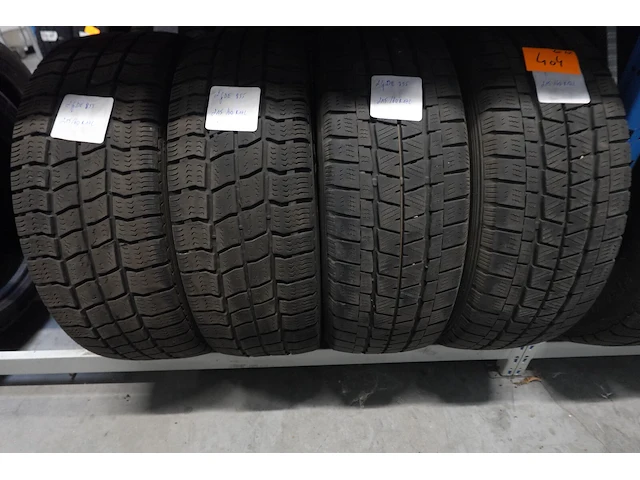 4x band ( gebruikt) 17inch vredestein - afbeelding 1 van  3