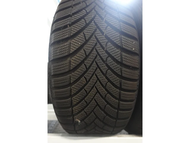 4x band ( gebruikt) 18ich hankook & semperit - afbeelding 2 van  3