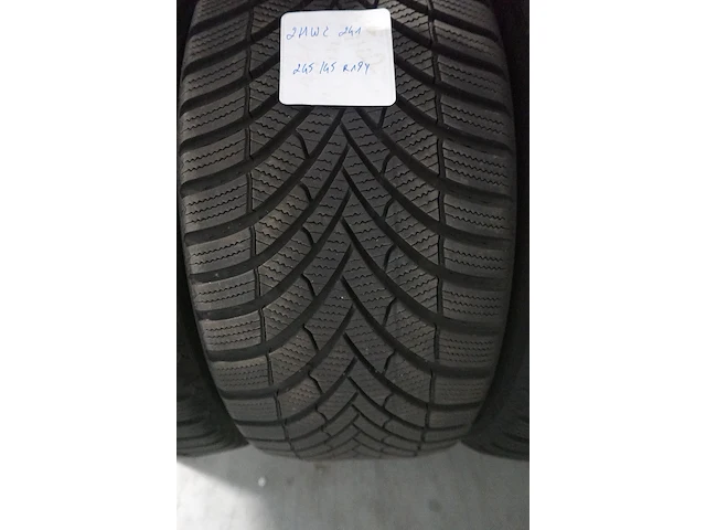 4x band ( gebruikt) 19inch semperit - afbeelding 2 van  3