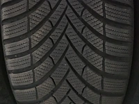 4x band ( gebruikt) 19inch semperit - afbeelding 2 van  3