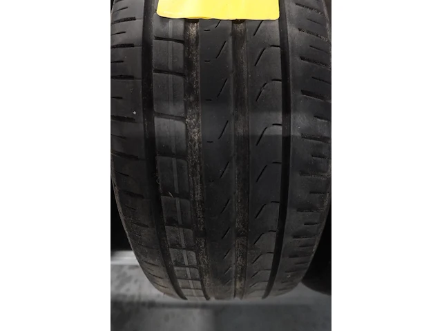 4x band met velg bmw ( gebruikt) 17inch pirelli - afbeelding 2 van  3