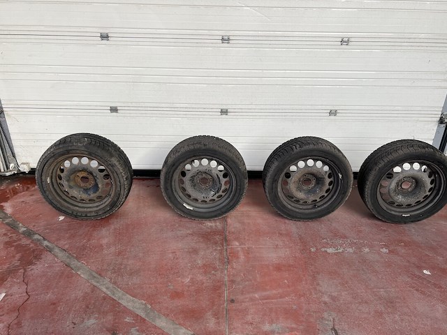 4x band met velg - afbeelding 1 van  4