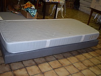 4x boxspring met matras( 1 persoons)