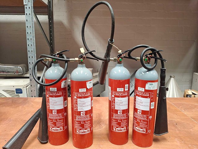 4x co2 snelblusser - fire extinguisher - sicli - afbeelding 1 van  5