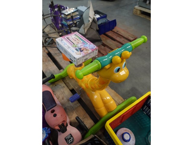 4x divers kinderspeelgoed - afbeelding 4 van  6