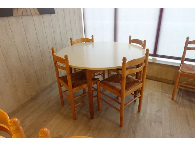 4x diverse houten tafel + 20x houten stoel - afbeelding 3 van  5