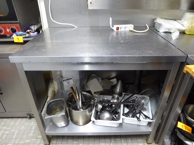 4x diverse inox werktafel - afbeelding 1 van  2