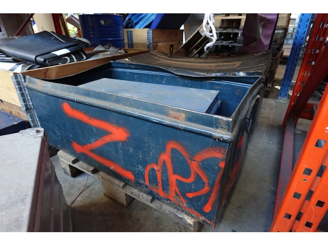 4x diverse metalen koffer + rest - afbeelding 4 van  4
