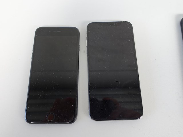 4x diverse smartphone - afbeelding 2 van  5