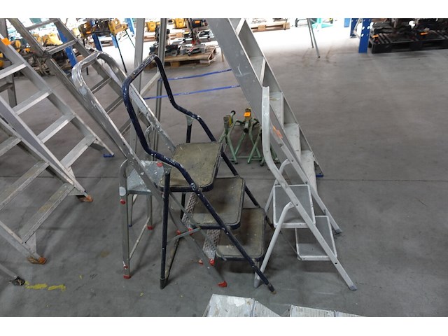 4x diverse trapladders - afbeelding 4 van  5