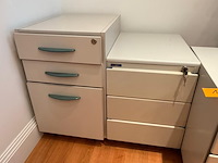 4x diverse verrijdbare ladekast