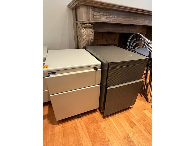 4x diverse verrijdbare ladekast - afbeelding 4 van  4