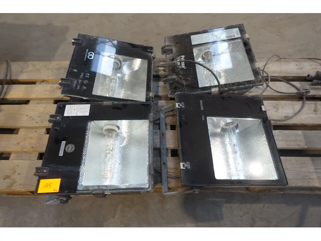 4x diverse verstraler - afbeelding 1 van  5