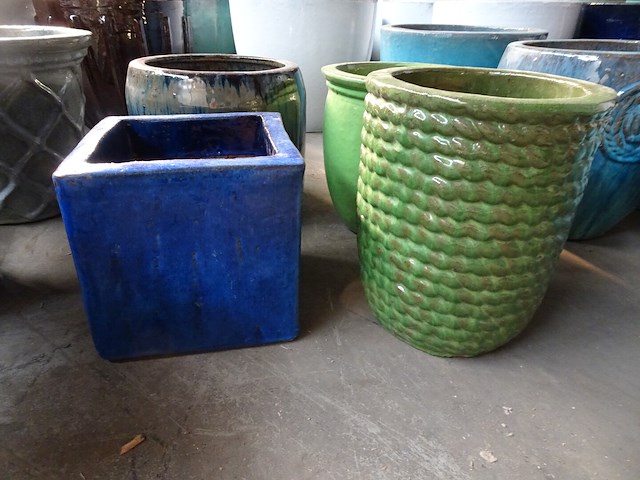 4x diverse vorstvrije terracotta bloembakken - afbeelding 2 van  4