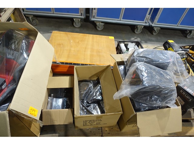 4x doos fietsonderdelen - afbeelding 1 van  5