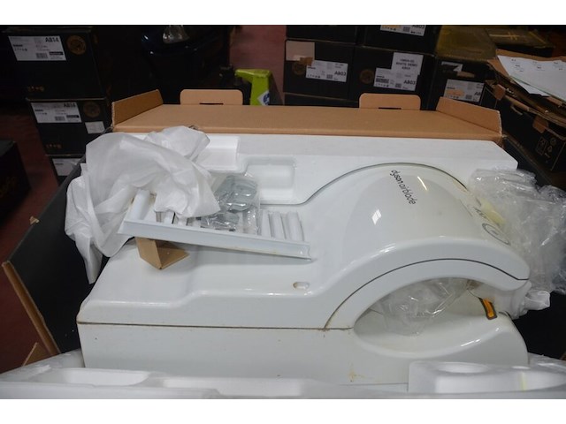 4x dyson airblade ab03 handdrogers, gebruikt, werking onbekend (b421) - afbeelding 1 van  9