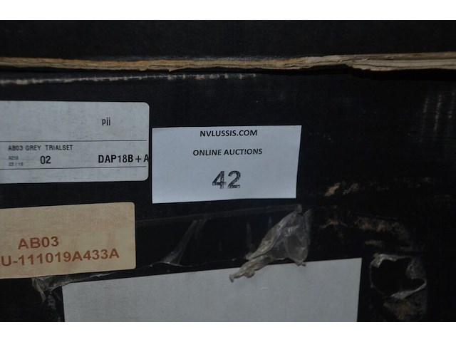 4x dyson airblade ab03 handdrogers, gebruikt, werking onbekend (b421) - afbeelding 2 van  9