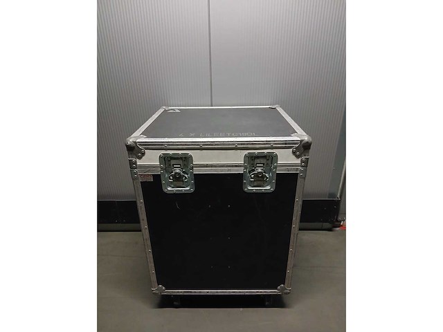 4x etc s4 led / series2 daylight / black 19° incl flightcase - afbeelding 3 van  3