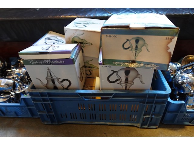 4x grijpbak + inhoud theekannen - afbeelding 4 van  5